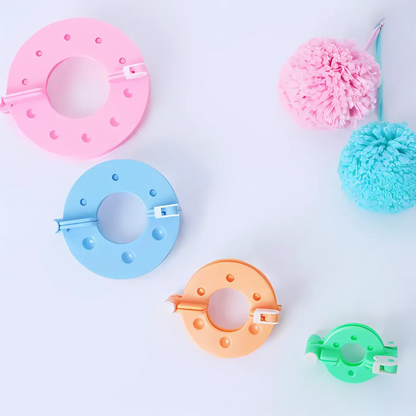 Pom Pom Maker Set