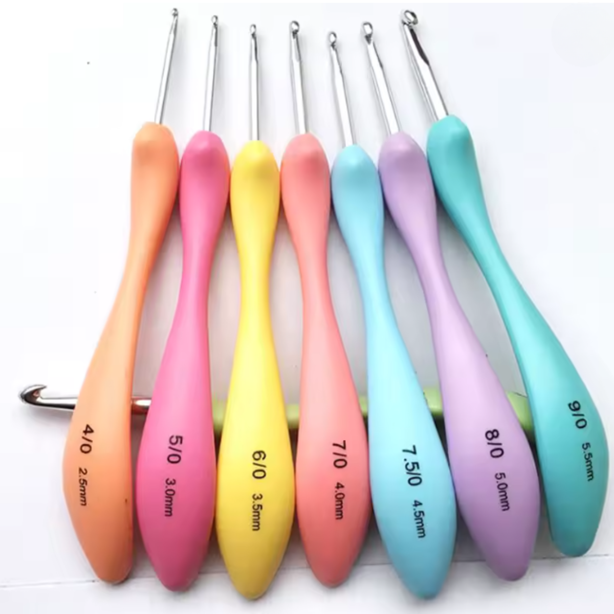Crochet Hook Set 8 Pcs with Soft Grip Handles